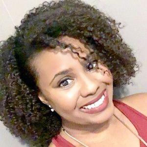 Meet your Posher, Natashua